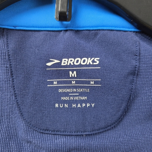Brooks Fusion Hybrid Jacket Navy Blue Bolt Packable Built-In Mesh Backpack - Picture 13 of 16